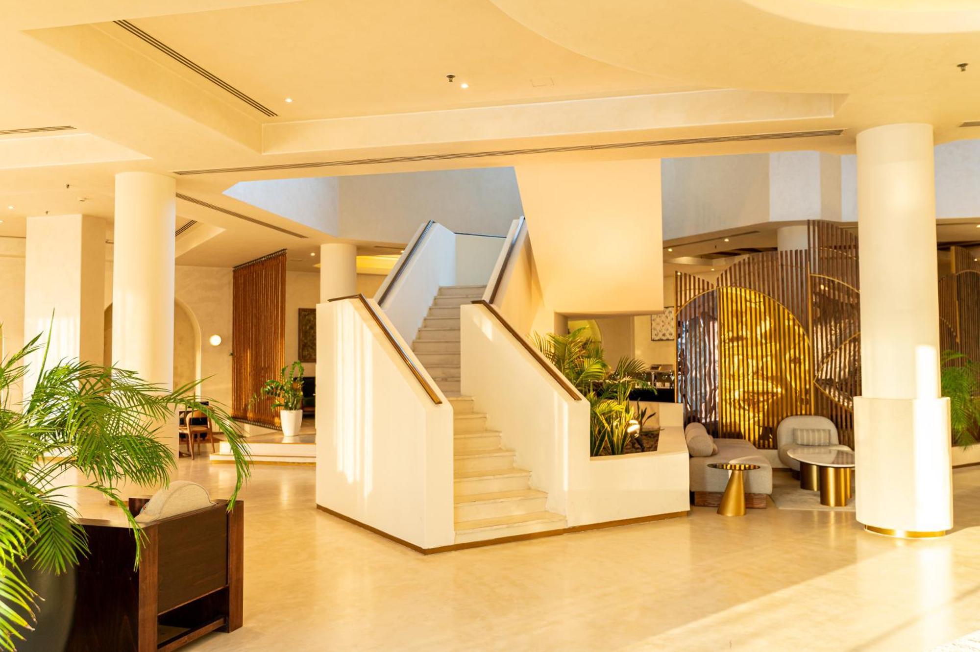 Majestic Cove Hotel - Formerly Le Meridien Fairway Dubaj Exteriér fotografie