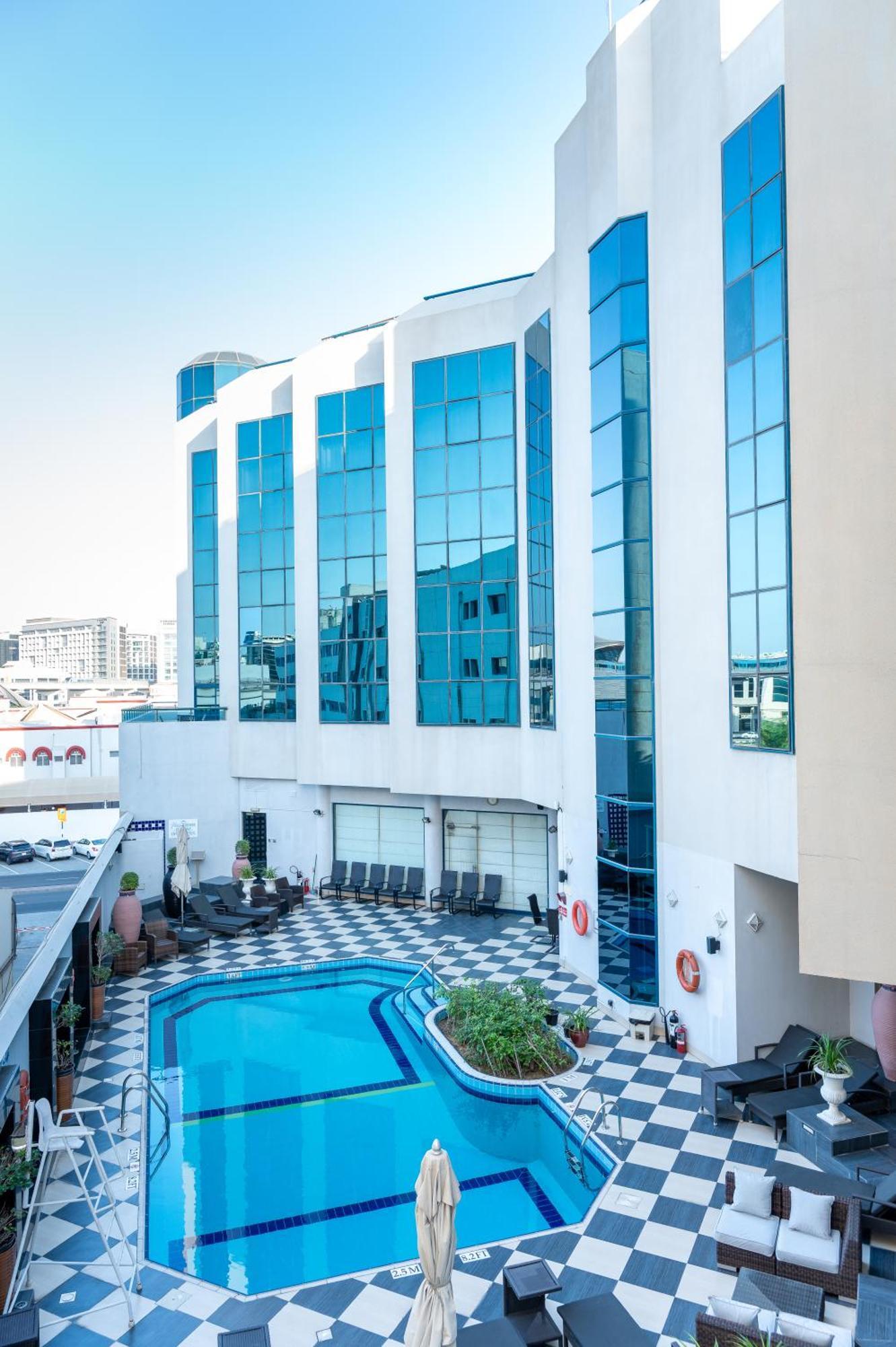 Majestic Cove Hotel - Formerly Le Meridien Fairway Dubaj Exteriér fotografie