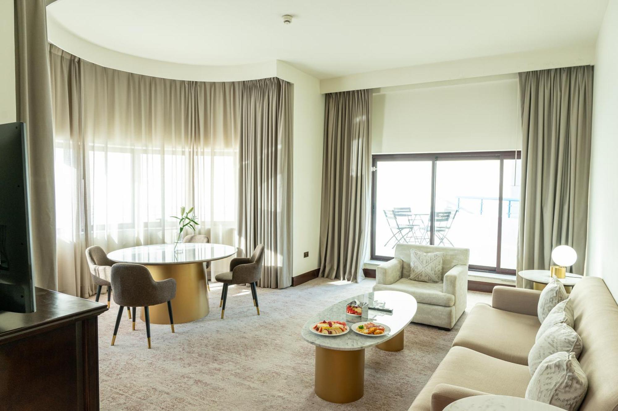 Majestic Cove Hotel - Formerly Le Meridien Fairway Dubaj Exteriér fotografie